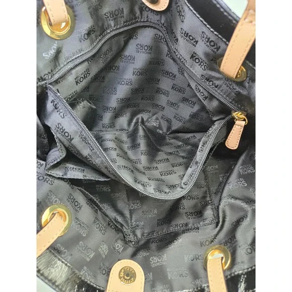 Michael Kors Black Patent Leather Shoulder Tote Bag MK Charm Gold Hardware - Picture 4 of 12